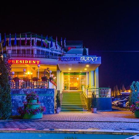 Hotel President Arad Kültér fotó