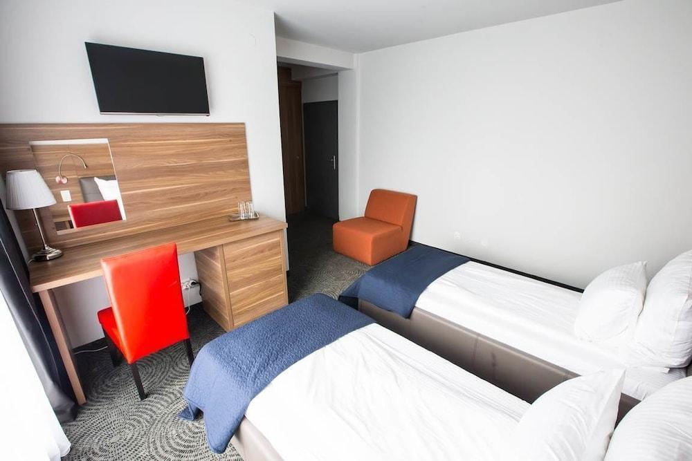 Hotel President Arad Kültér fotó
