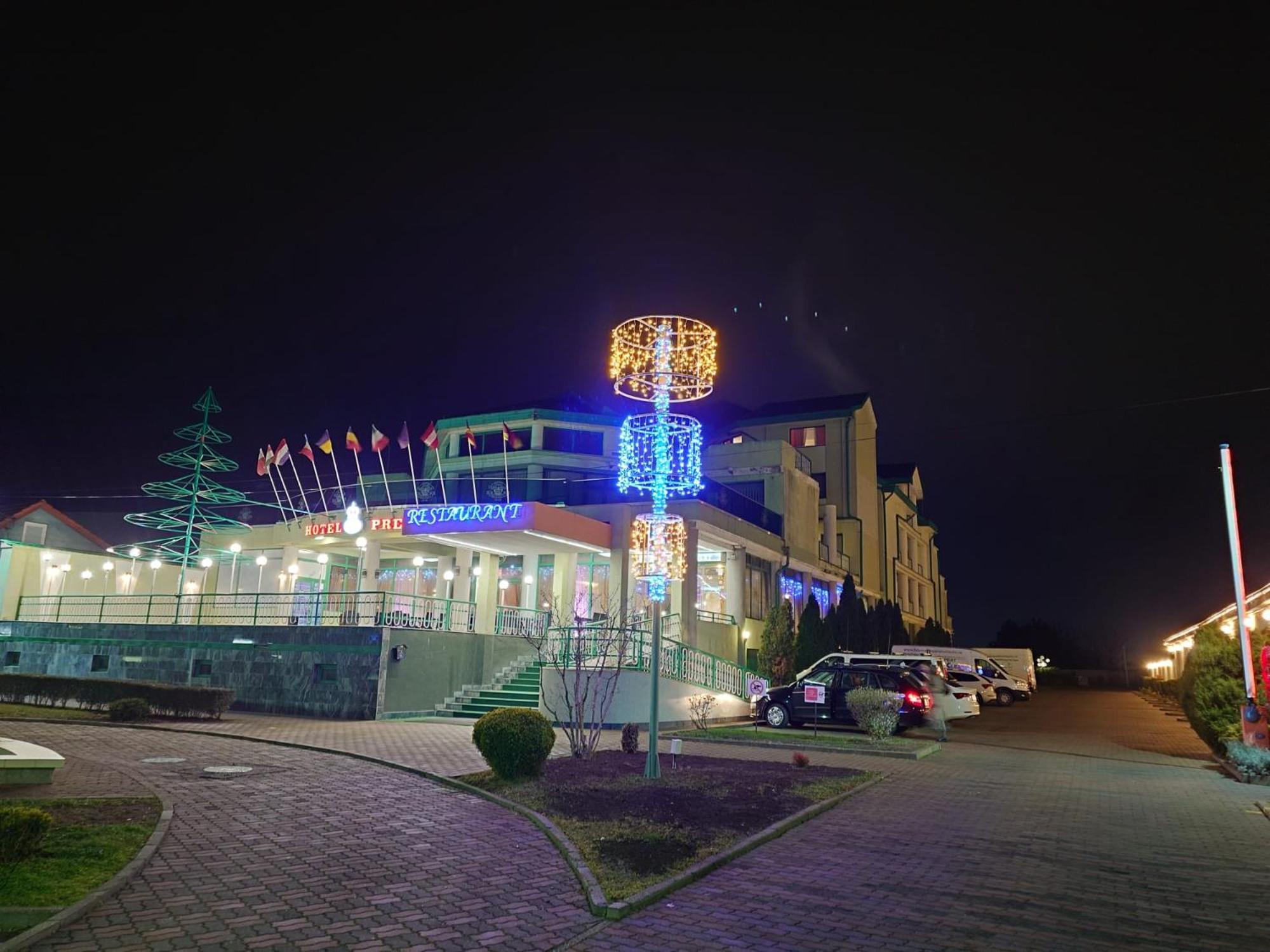 Hotel President Arad Kültér fotó