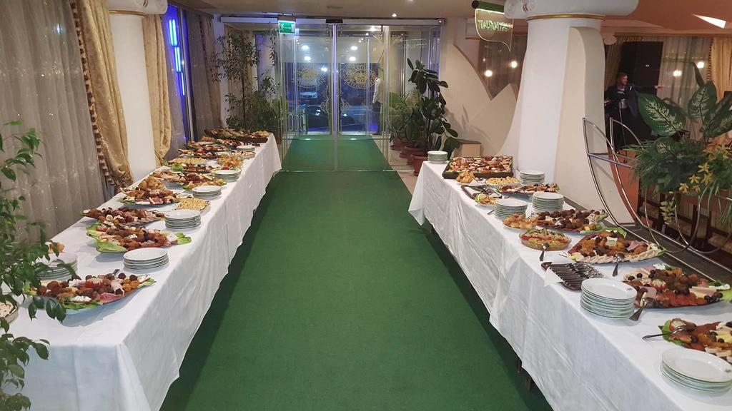 Hotel President Arad Kültér fotó